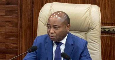 RDC: Les Inspecteurs judiciaires découvrent 650 millions de dollars logés dans les comptes parallèles à la BCC Par 24news – 4 septembre 2020 RDC: Les Inspecteurs judiciaires découvrent 650 millions de dollars logés dans les comptes parallèles à la BCC Par 24news – 4 septembre 2020