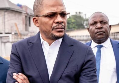 FUITE  EN AVANT  ET AVEU D&rsquo;IMPUISSANCE DU MINISTRE DIDIER BUDIMBU NTUBUANGA PAR LA FERMETURE DU STADE TATA RAPHAEL