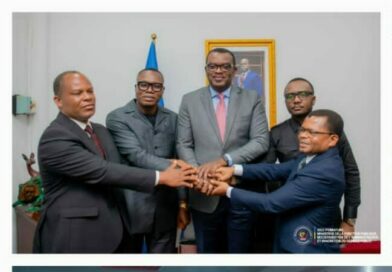 LE GOUVERNEUR MAKAKA ET LE VICE-GOUVERNEUR AYAKA SCELLENT LA PAIX CHEZ LE VPM JEAN-PIERRE LIHAU